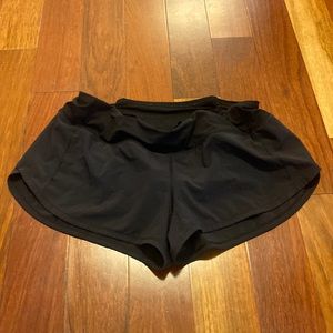 Lululemon 2.5” speed up lined short black